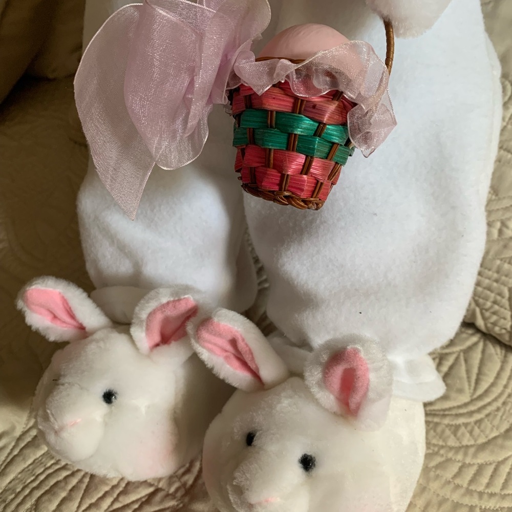 Peek-a-Boo Bunny - Picture 6 of 7
